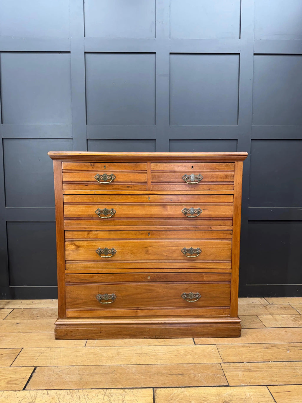 Antique Solid Walnut Chest of Drawers Bedroom Storage Furniture