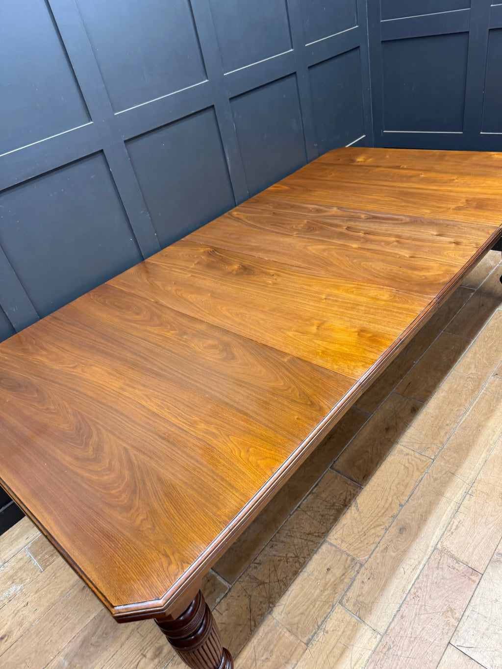 Victorian Solid Walnut Extending Dining Kitchen Table Seats 8 to 10 Antique