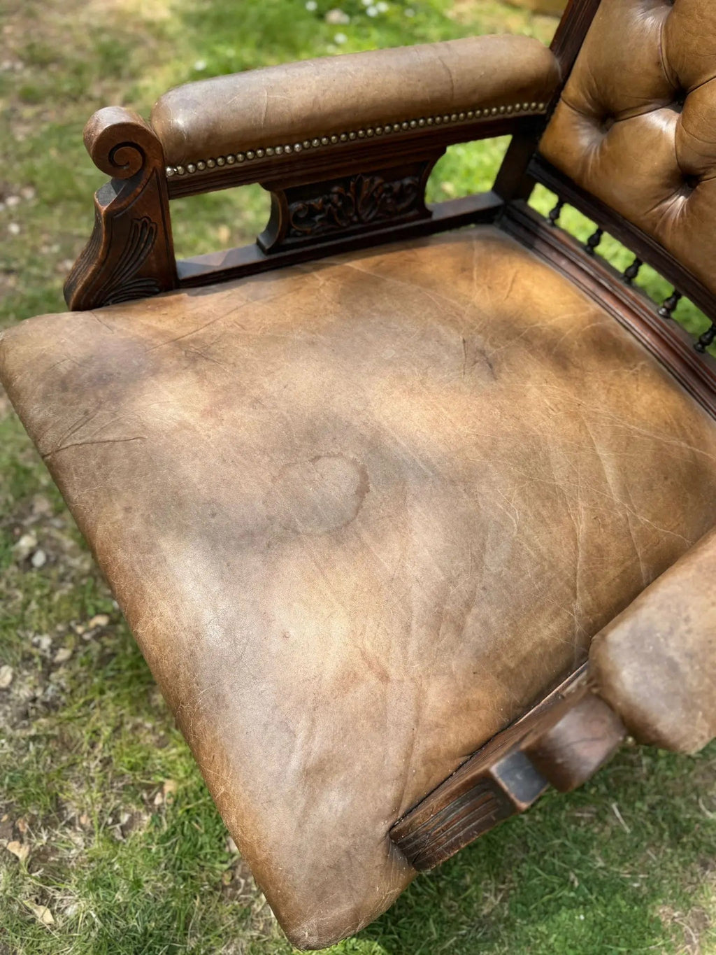Victorian Carved Walnut & Leather Library Chair Button Back Fireside Armchair