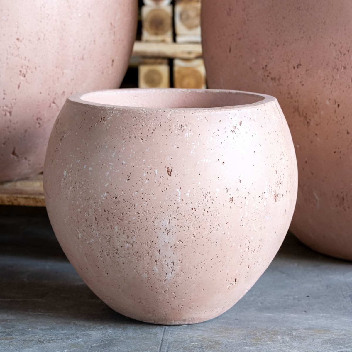 Orbello | Blushstone – 35cm Medium Concrete Sphere Planter – 25L Round Plant Pot
