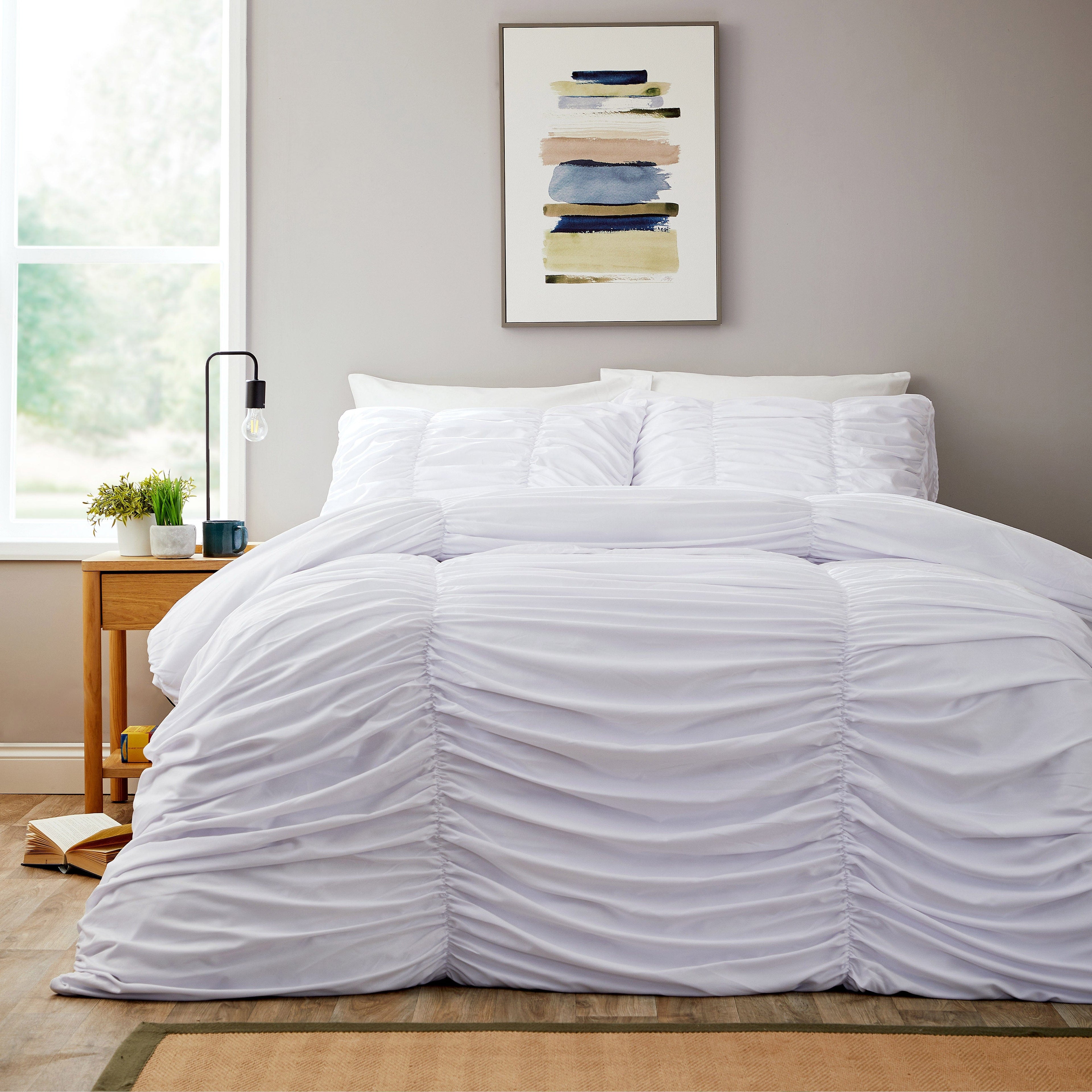 OLIVIA ROCCO Ruched White Microfibre Duvet Cover Set With Pillowcases Ruffle Bedding